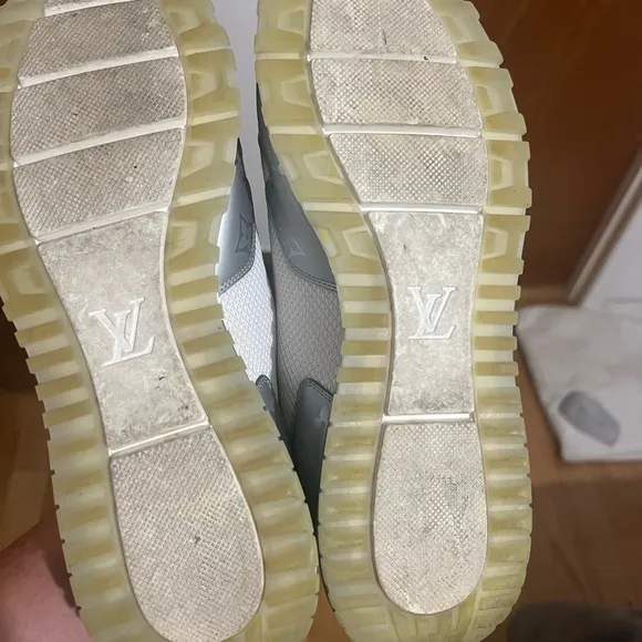 Louis Vuitton Men's White and Gray Sneakers