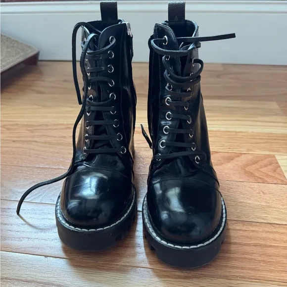 Louis Vuitton Star Trail Ankle Boots