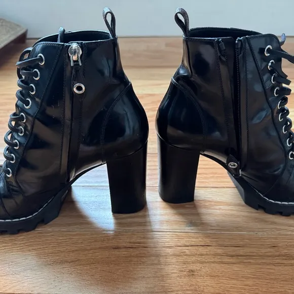 Louis Vuitton Star Trail Ankle Boots