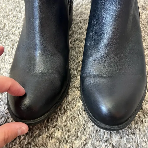 Lucky Brand Women’s Black Textured Basel Leather‎ Zip Booties Boots Size 8.5