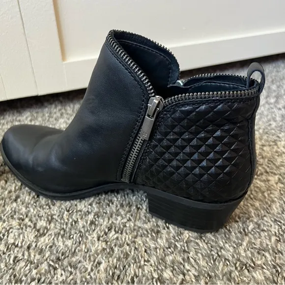 Lucky Brand Women’s Black Textured Basel Leather‎ Zip Booties Boots Size 8.5
