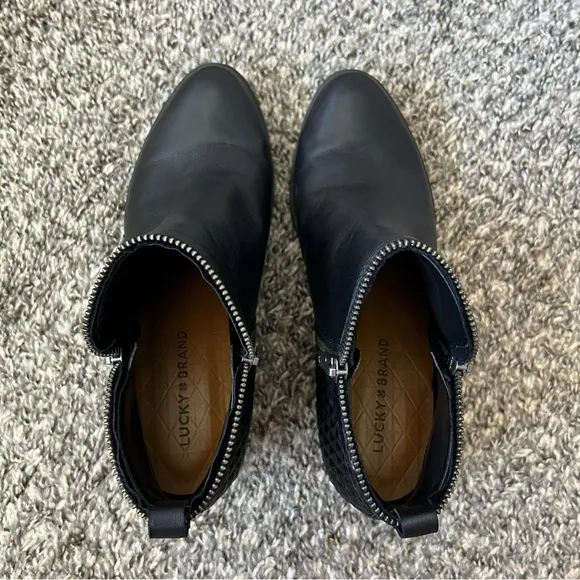 Lucky Brand Women’s Black Textured Basel Leather‎ Zip Booties Boots Size 8.5