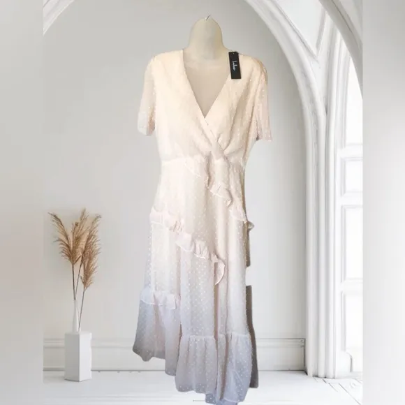 Lulu’s NWT Cream long dress SZ L fairy beach wedding Quiet luxury rich girl NEW