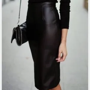 Luxury Black Leather Skirt Pencil MIDI Professional Career Moto Goth Grunge Sz 8