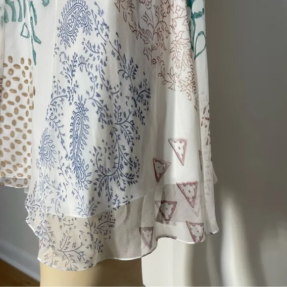 Luxury Chloe Flowy Silk Mini Dress from the SS18 Resort Collection Size 36