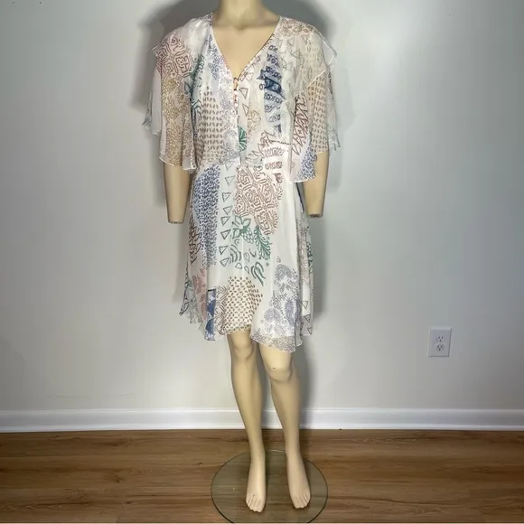 Luxury Chloe Flowy Silk Mini Dress from the SS18 Resort Collection Size 36