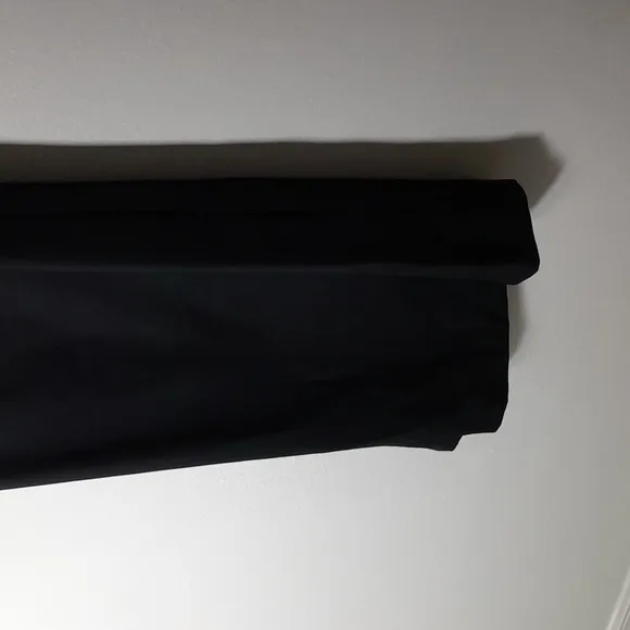 LUXURY LIZ CLAIBORNE BLACK DRESS