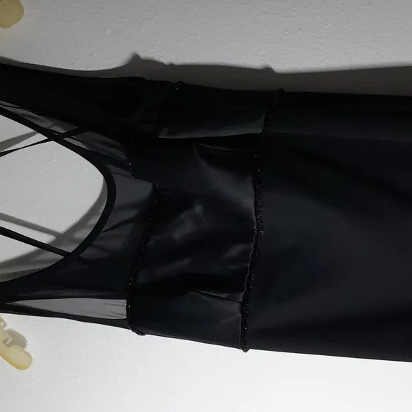LUXURY LIZ CLAIBORNE BLACK DRESS