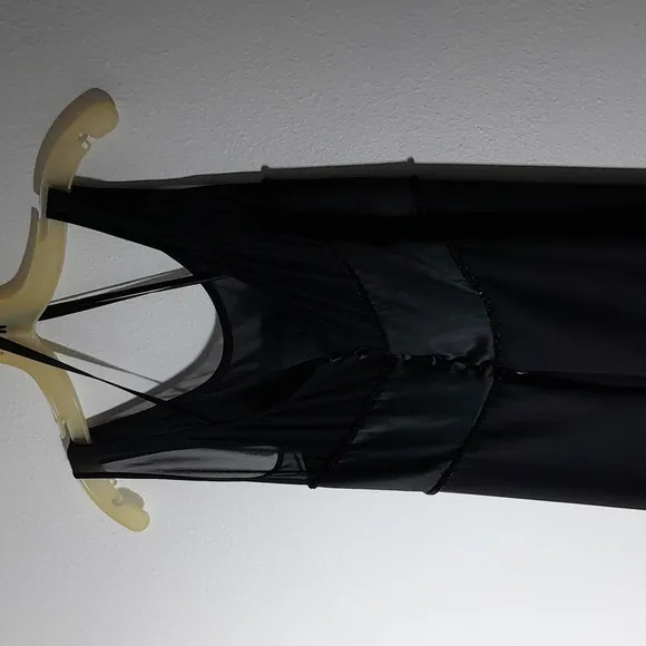 LUXURY LIZ CLAIBORNE BLACK DRESS