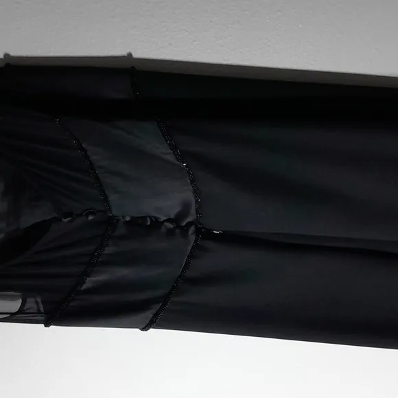 LUXURY LIZ CLAIBORNE BLACK DRESS