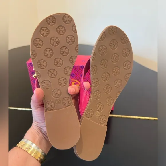 Luxury Minimalist Summer Beach Tory Burch Patent Leather Sandal/Shoe
