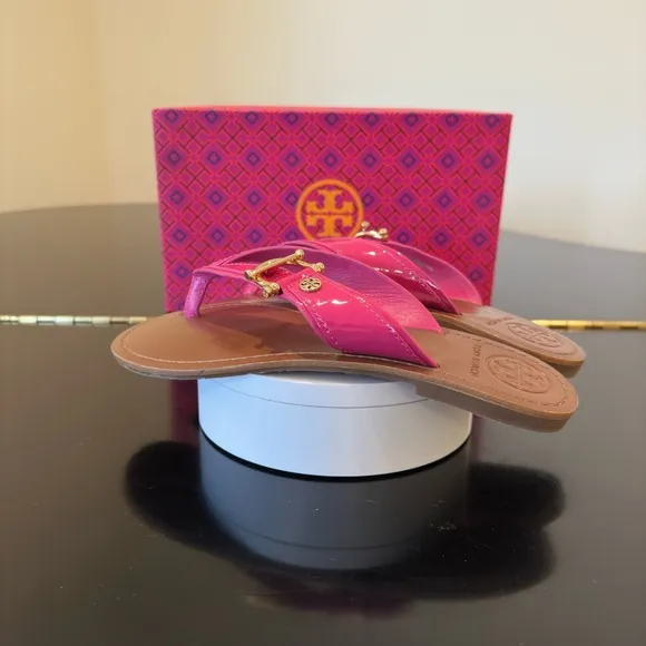 Luxury Minimalist Summer Beach Tory Burch Patent Leather Sandal/Shoe
