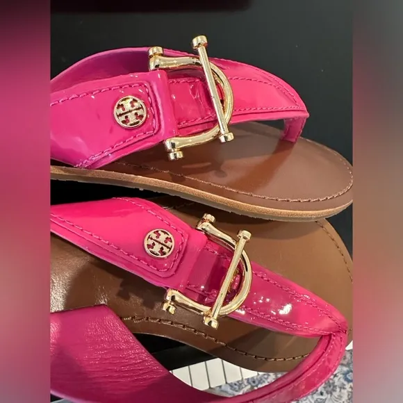Luxury Minimalist Summer Beach Tory Burch Patent Leather Sandal/Shoe