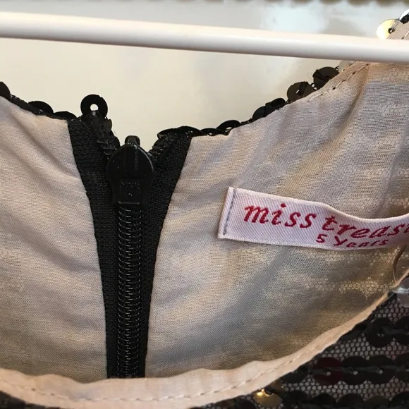 Luxury MISS TREASURES dress size 5 Sparkly sequins