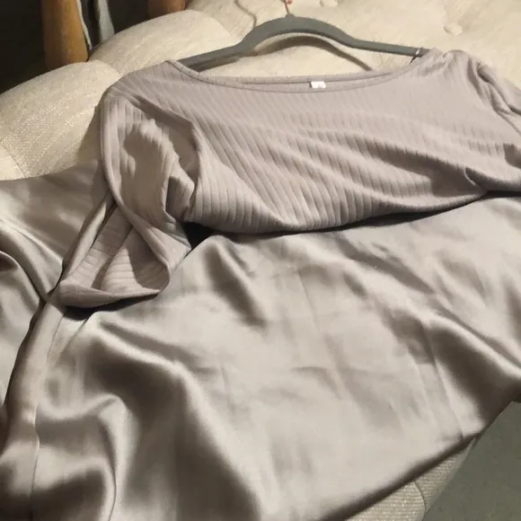 Luxury Satin   Knit Silver Maxi Nightgown l Small l Bridal/Honeymoon Lingerie