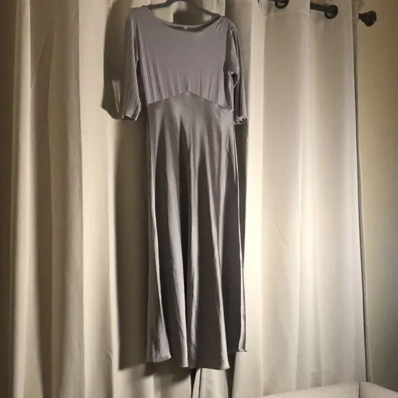 Luxury Satin   Knit Silver Maxi Nightgown l Small l Bridal/Honeymoon Lingerie