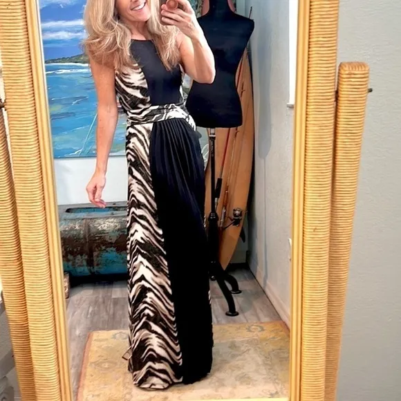 Luz, Luxury Clothier, Made in Mexico, Absolute Gorgeous, High Side Slits, Unique