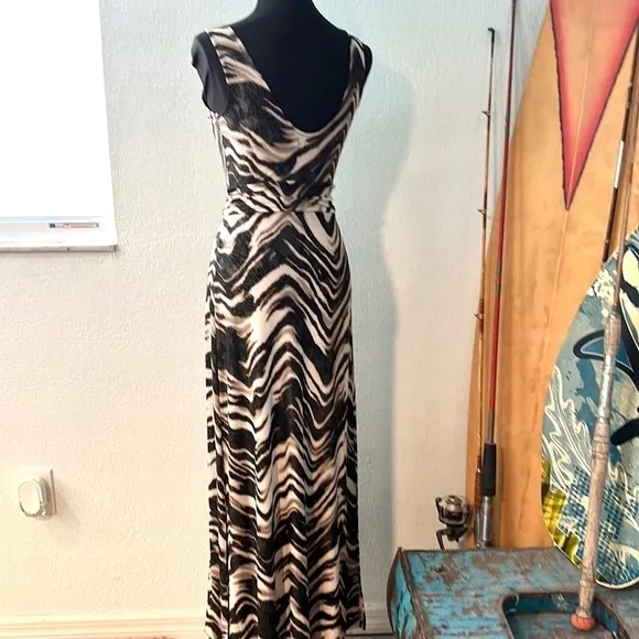 Luz, Luxury Clothier, Made in Mexico, Absolute Gorgeous, High Side Slits, Unique