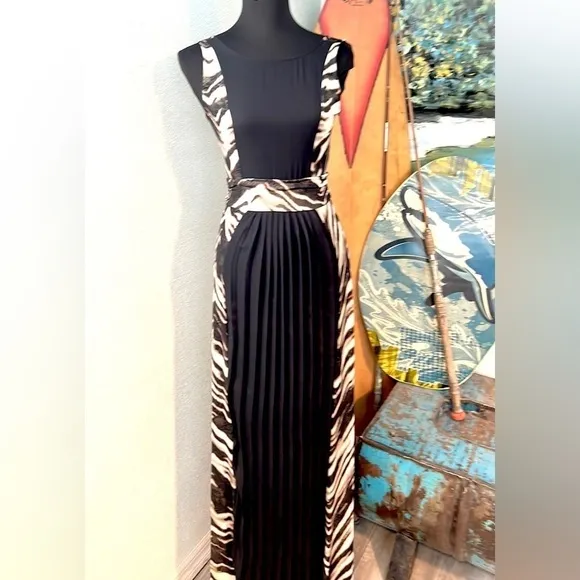 Luz, Luxury Clothier, Made in Mexico, Absolute Gorgeous, High Side Slits, Unique