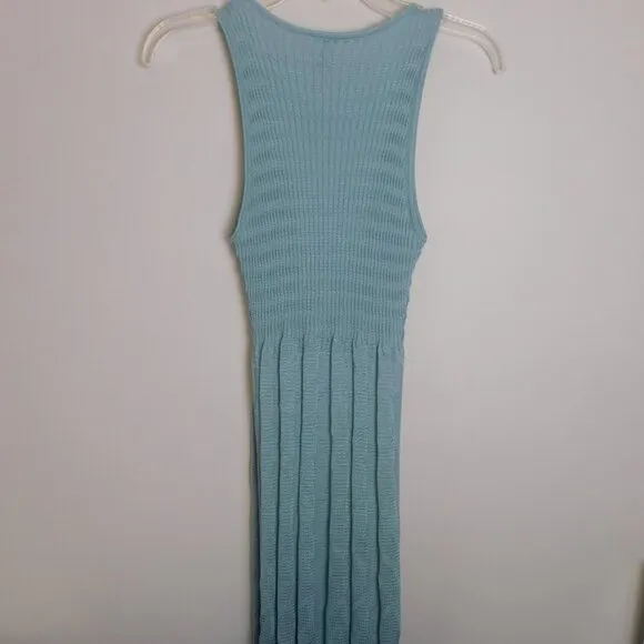 M Missoni Green Texture Knit Sleeveless Italian Luxury Midi dress.