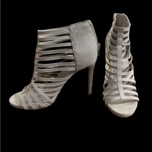Madden Girl taupe nude tan beige cage strappy heels sz 6 perfect for holiday