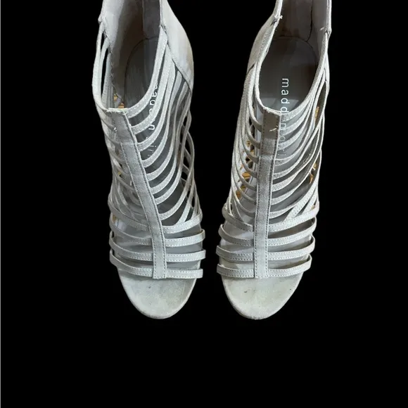 Madden Girl taupe nude tan beige cage strappy heels sz 6 perfect for holiday