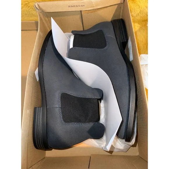 Madden Mens Navy Cushioned Goring Maxxin Round Toe Chelsea Boot, Size 9, NIB