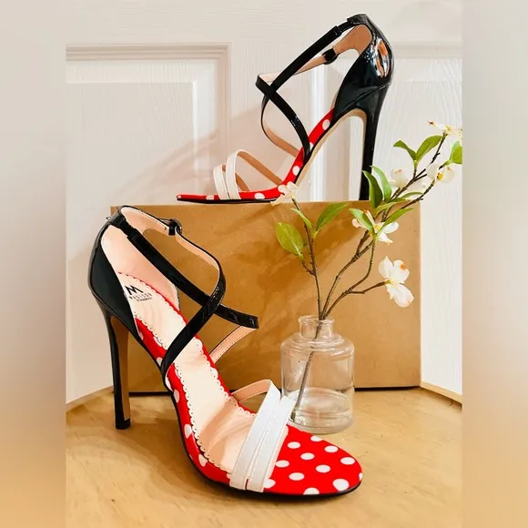MADISON ~ ShoeDazzle Women’s Black and Red Polka Dot Women's Heels size 10