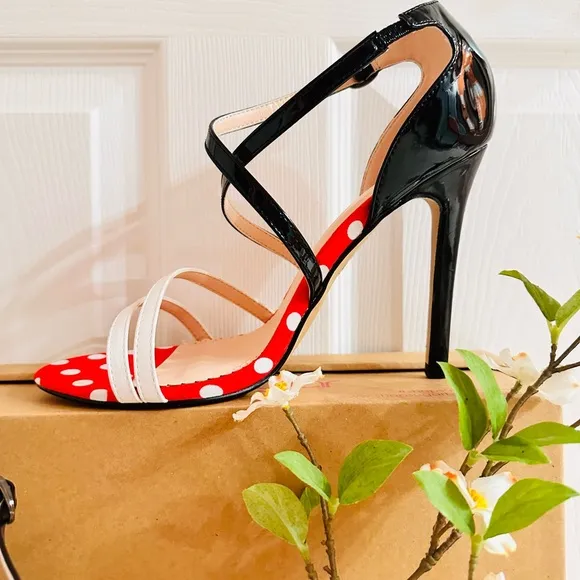 MADISON ~ ShoeDazzle Women’s Black and Red Polka Dot Women's Heels size 10