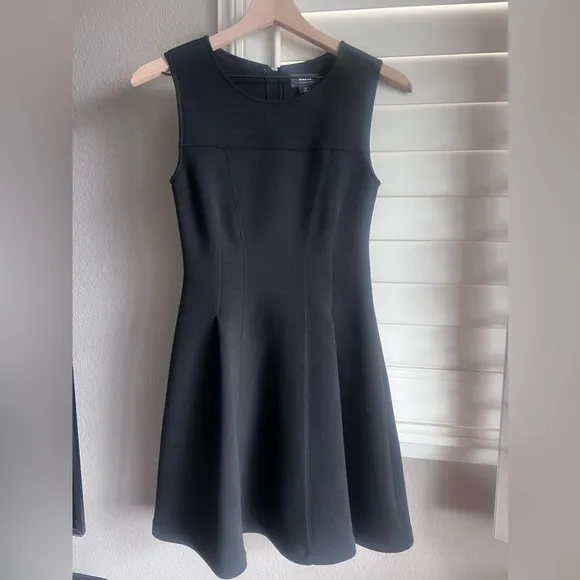 Maeve by Anthropologie Little Black Flare Minimalist Lagenlook Dress Sz S zip