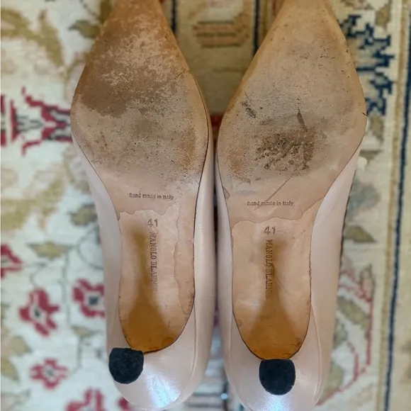 Manolo Blahnik nude kitten heel pumps