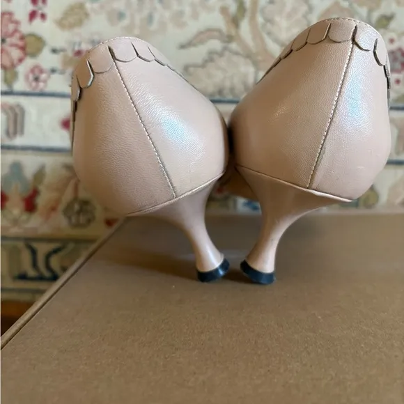 Manolo Blahnik nude kitten heel pumps