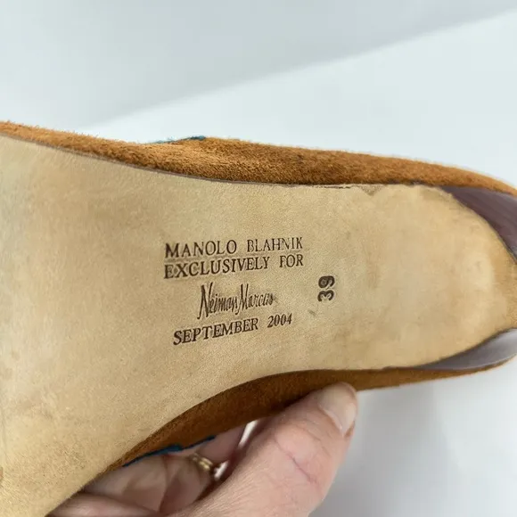 Manolo Blahnik Western Suede High Heels Pumps Brown Tan Blue Pointed Toe 39 9