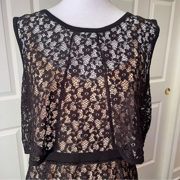Marc Jacobs Dahlia Luxury Lace Overlay Sleeveless Cocktail Dress Black and Cream