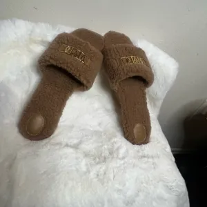 MCM Shearling Logo Slides – Brown Fuzzy Slippers
