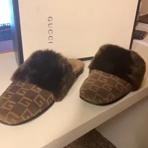 Mens Gucci fur slippers