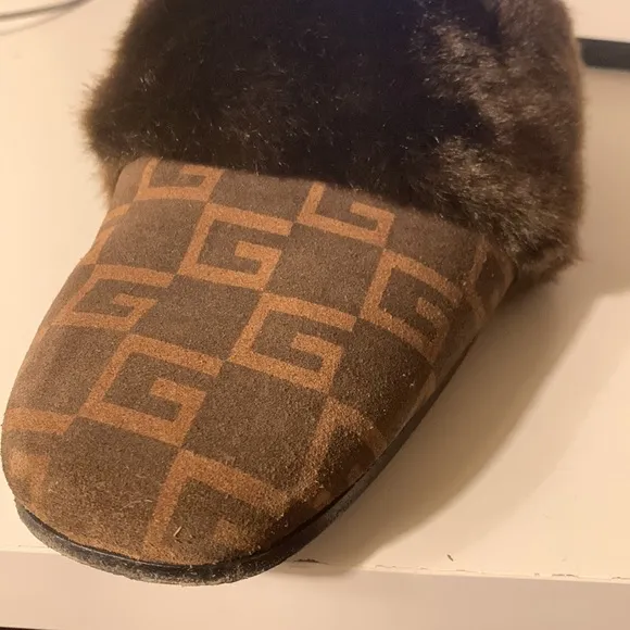 Mens Gucci fur slippers
