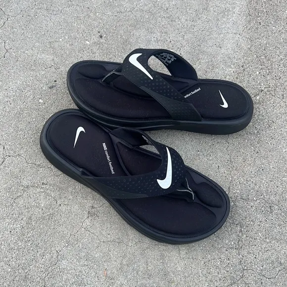 MENS NIKE ULTRAS COMFORTSTHONGS TRIPLE BLACKS WHITES FOOTBEDS