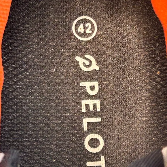 men’s orange and white PELOTON click in cycling shoes for Peloton bikes. SZ 8.5
