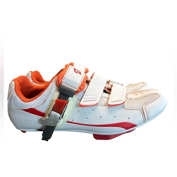men’s orange and white PELOTON click in cycling shoes for Peloton bikes. SZ 8.5
