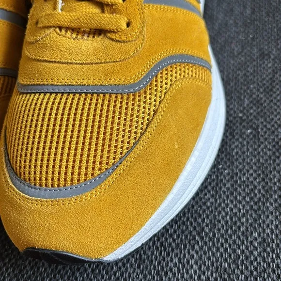 Men's Yellow Sneakers