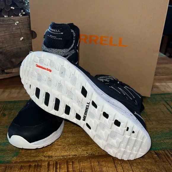 Merrell Bravada 2 Thermo Boot. Black/white. Size 9. NWT NIB