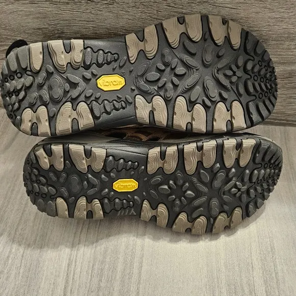Merrell Shoes Mens Kangaroo Saugatuck Trail Straps Hiking Sandal Size 8 Vibram