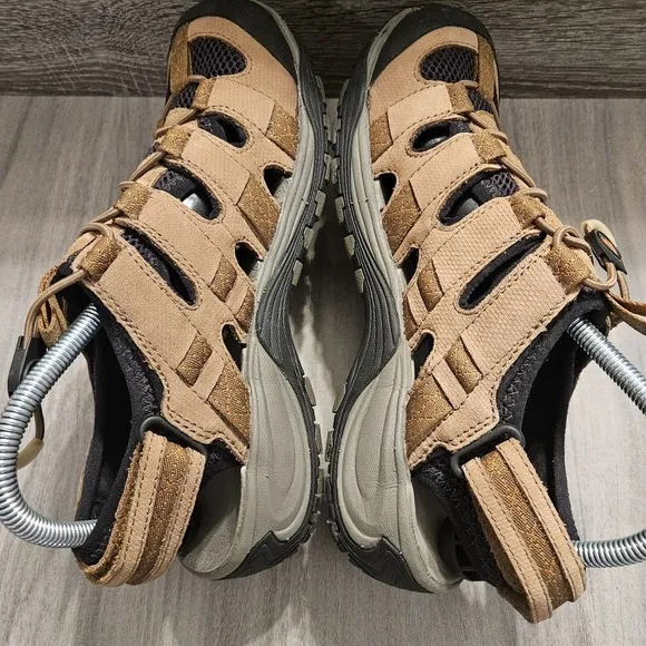 Merrell Shoes Mens Kangaroo Saugatuck Trail Straps Hiking Sandal Size 8 Vibram