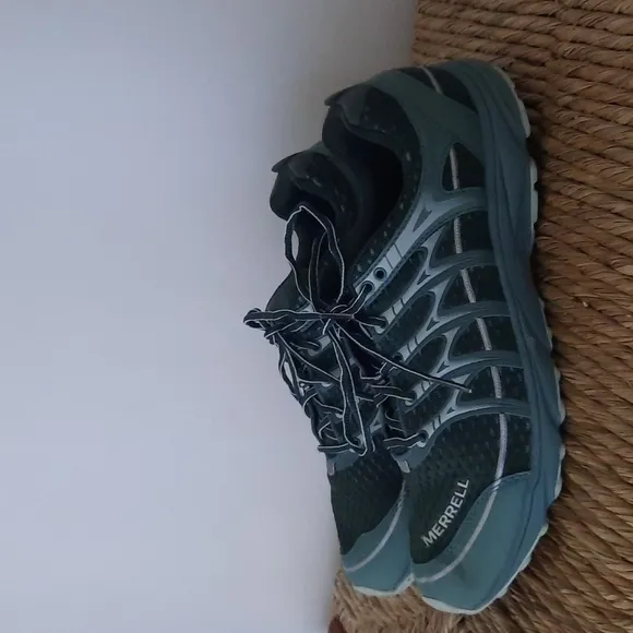 Merrell sneakers 👟