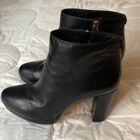 Michael Kors Black Leather Ankle Boots 9