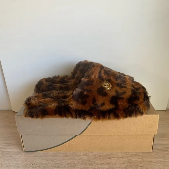 Michael Kors Leopard Faux Fur Women Slippers - SZ 10