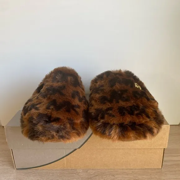 Michael Kors Leopard Faux Fur Women Slippers - SZ 10
