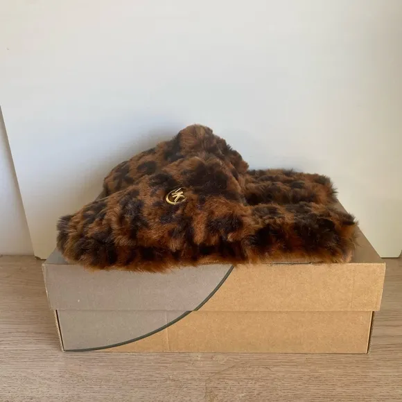 Michael Kors Leopard Faux Fur Women Slippers - SZ 10