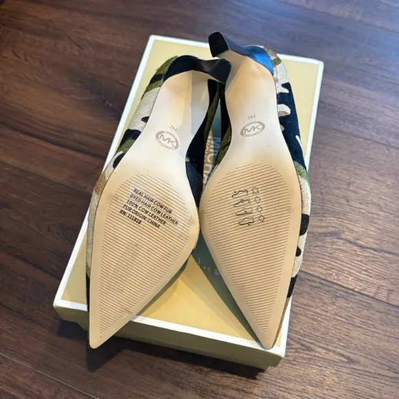 Michael Kors NWT Amara Camouflage print calf hair Women's Pump.
